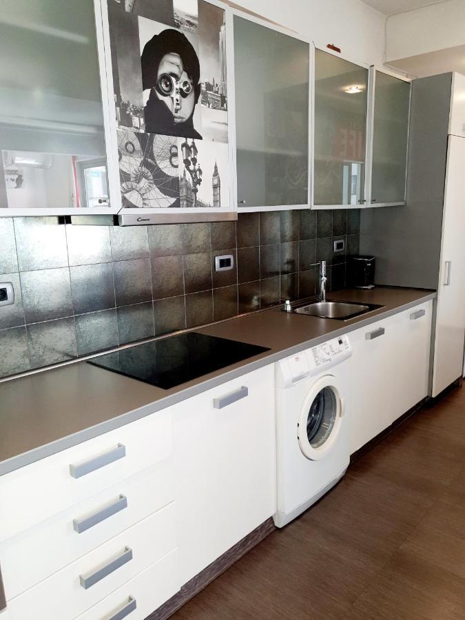 Top Center Apartment Next To Vitosha Boulevard Sofia Bagian luar foto