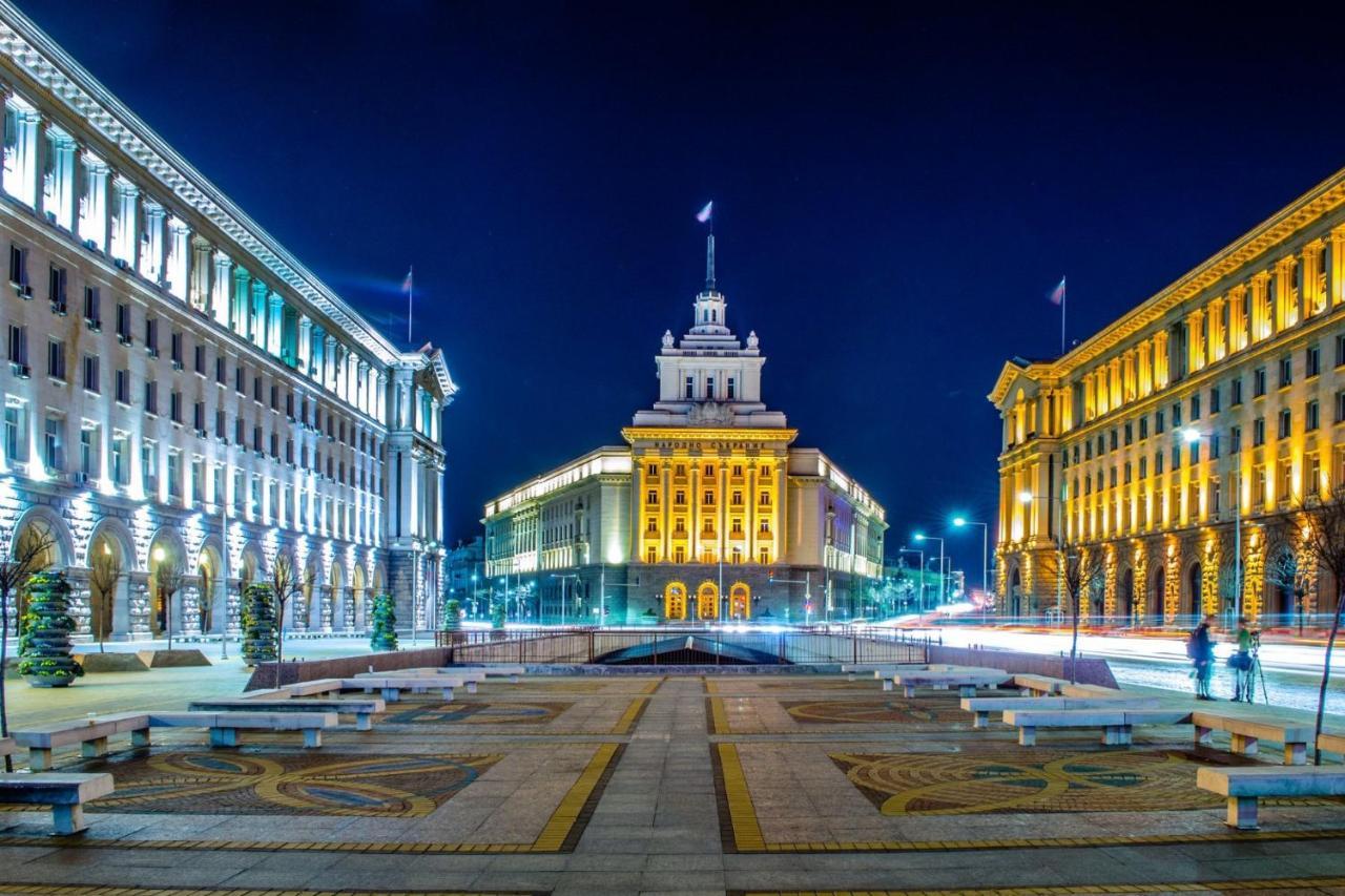 Top Center Apartment Next To Vitosha Boulevard Sofia Bagian luar foto
