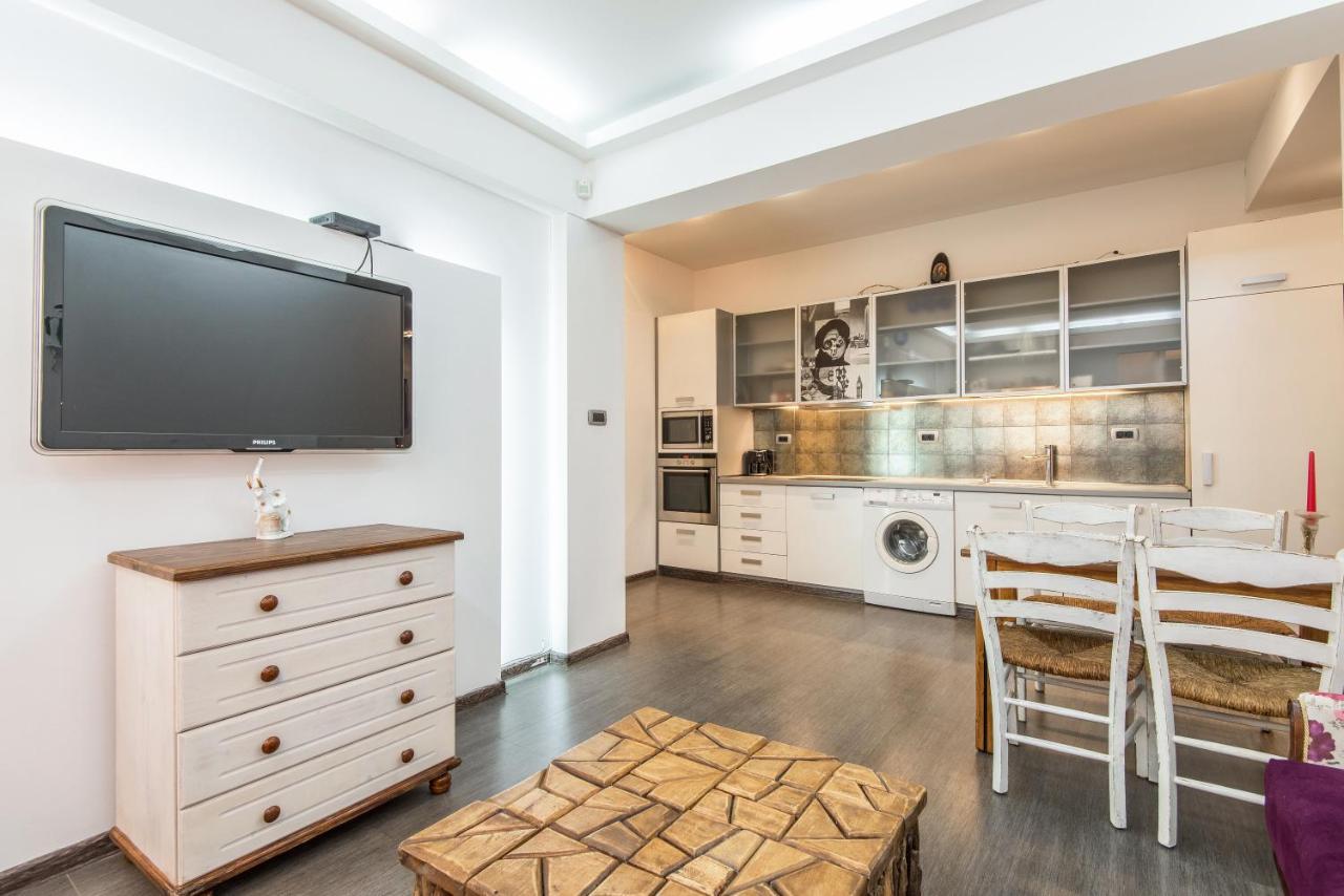 Top Center Apartment Next To Vitosha Boulevard Sofia Bagian luar foto